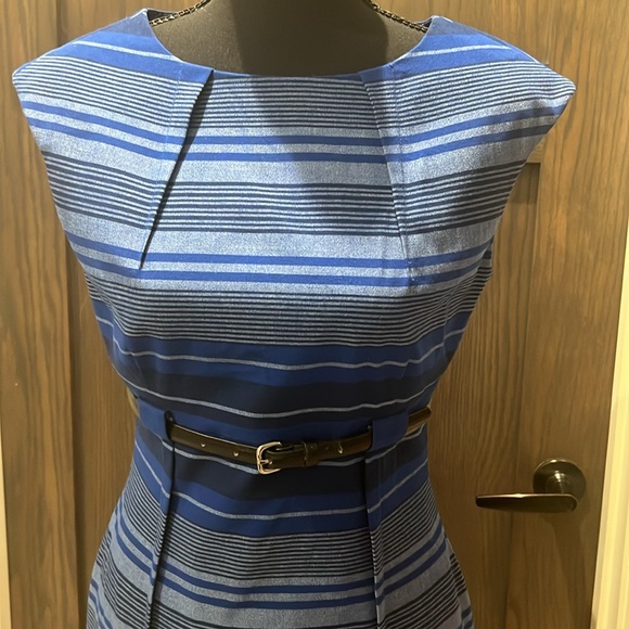 Size 2 Dana Buchman Blue Dress - Picture 2 of 8